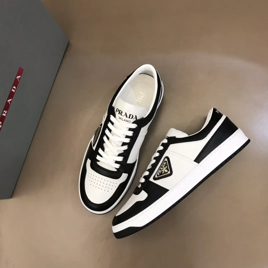 P380 Yuan 38-45 Prada Prada’s new men’s leather sports shoes, the highest version on the market, any comparison is welcome🆚! The original leather has excellent texture and is super high-end! Fetal sheep net lining imported from Italy, removable pad! Luxurious materials and fine workmanship, highly recommended!